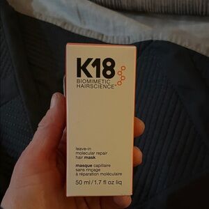 Biomimetic Hairscience Leave-In Molecular Repair Hair Mask - White